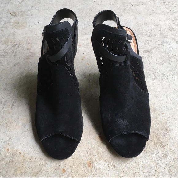 BCBG peep-toe bootie (EUC) - Picture 3 of 6